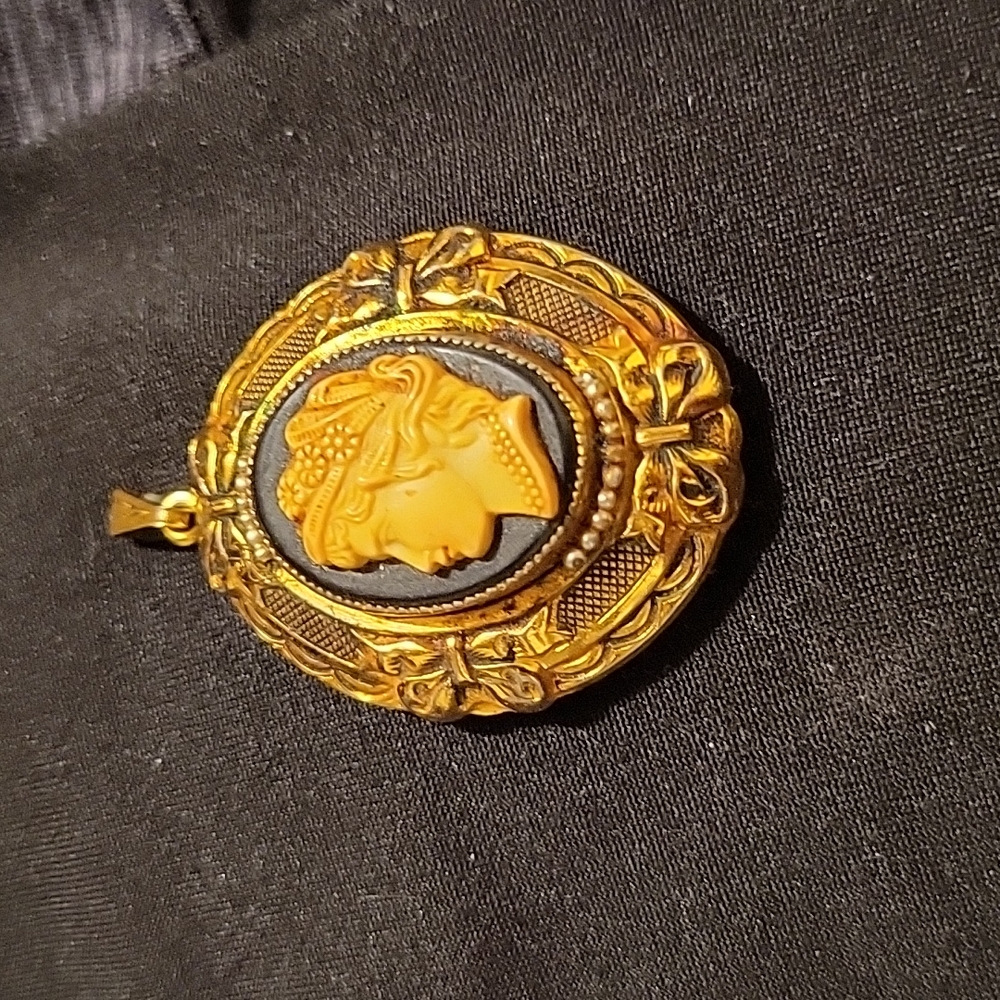 Antique cameo locket